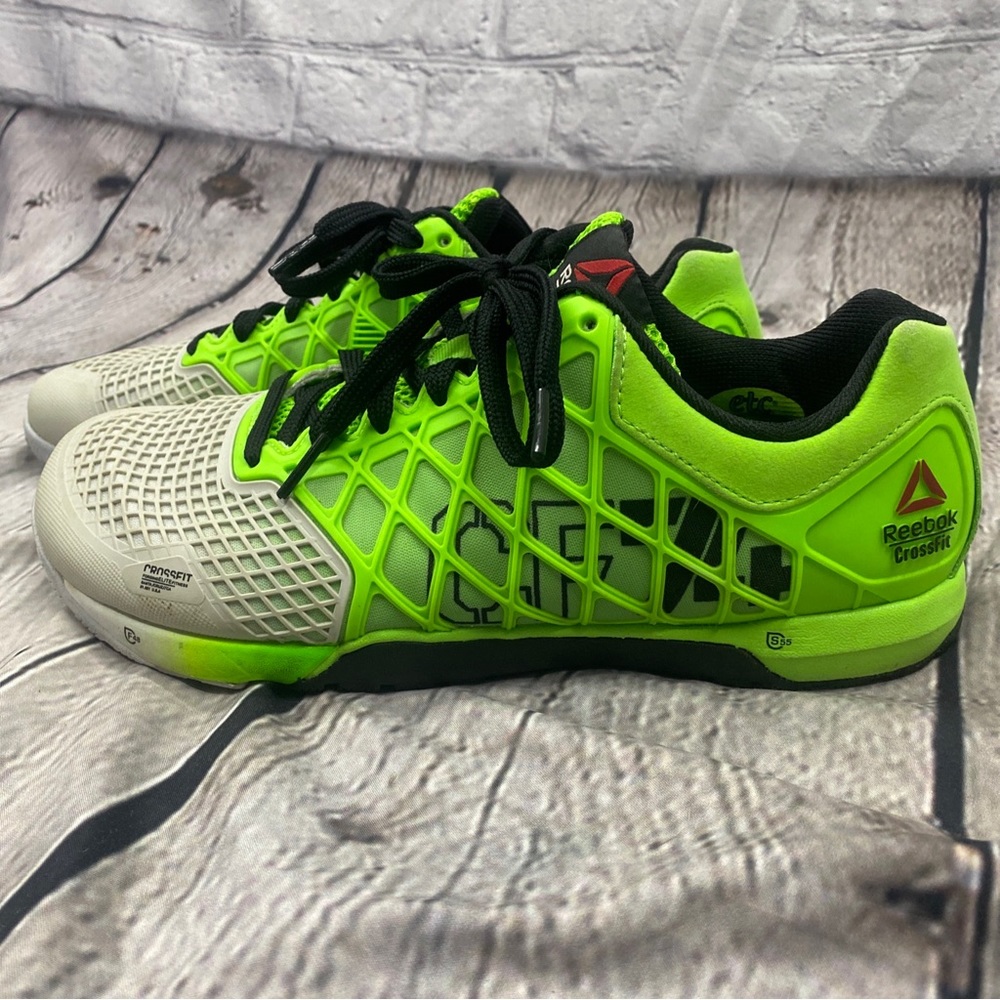 Reebok Nano Crossfit Shoes Womens size 9.5 Neon Green and White, CF74 (aa3)